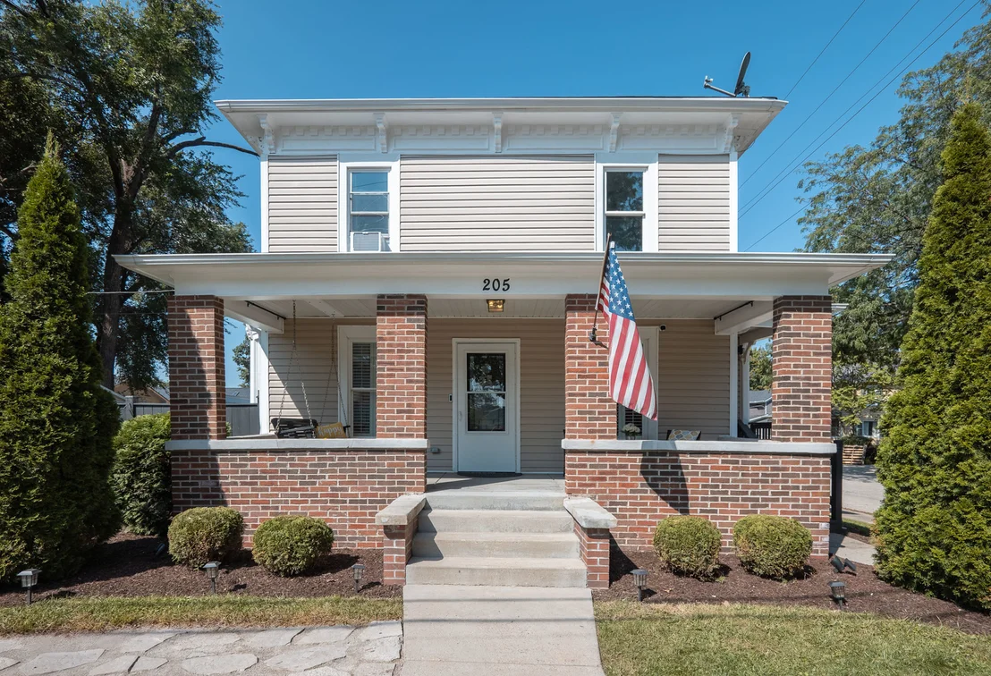 Photo of 205 Main Street