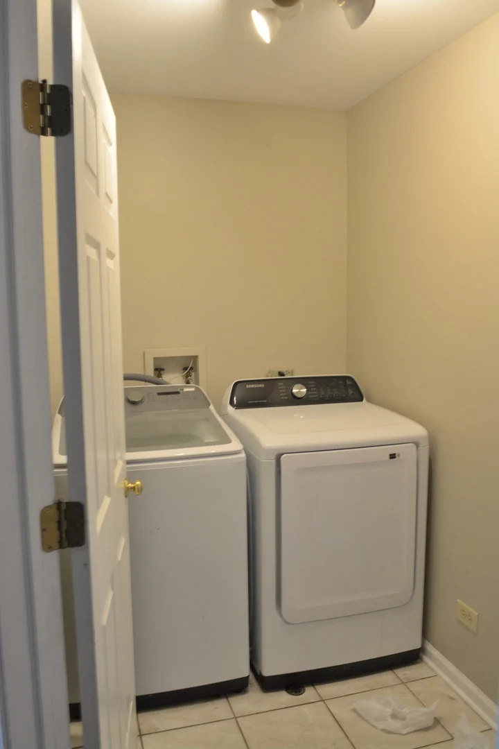 Photo of 122 Schiller Place