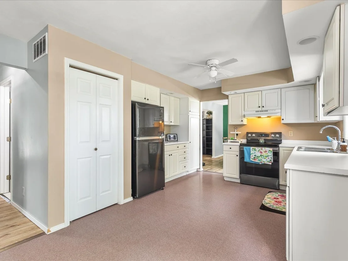 Photo of 1071 Arapaho Drive