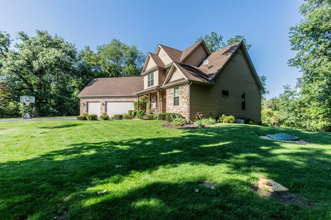 Photo of 4040 River Ridge Lane