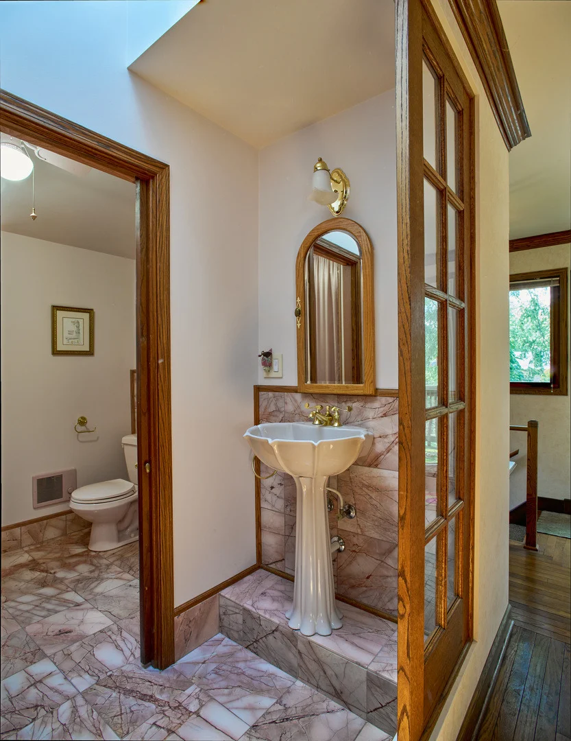 Photo of 831 Circle Avenue