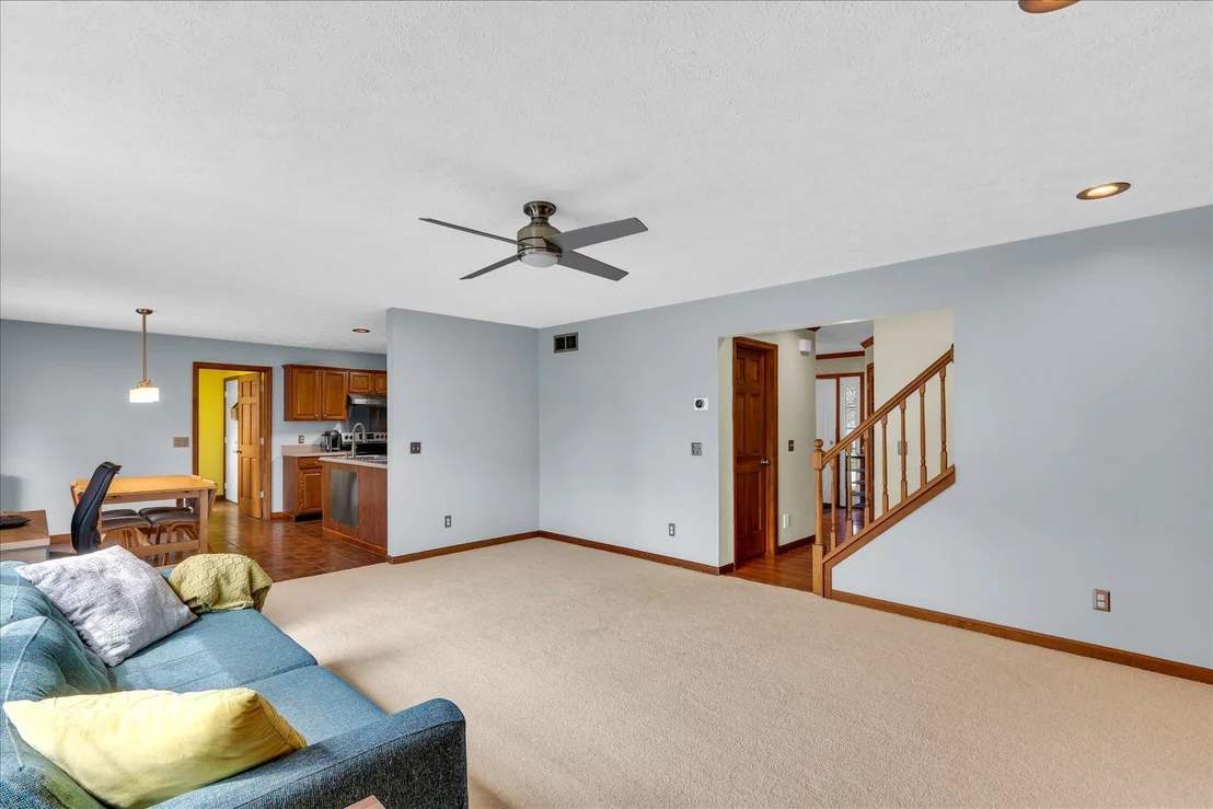 Photo of 2807 Willow Bend Road