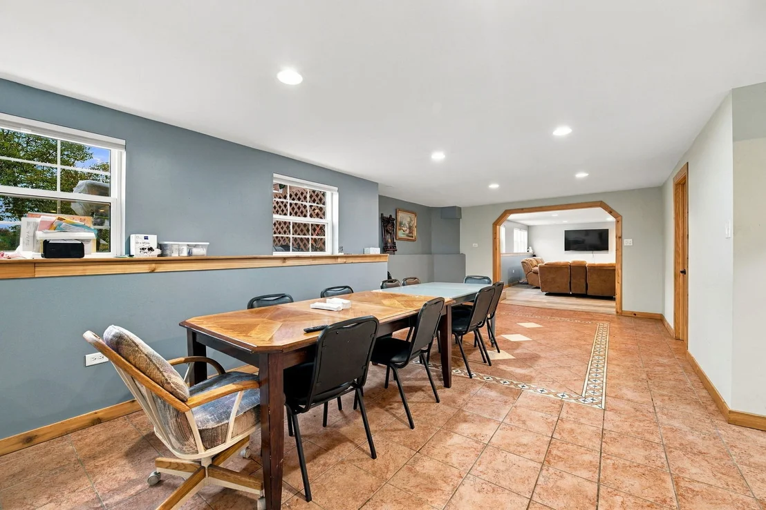 Photo of 304 Edgewood Drive