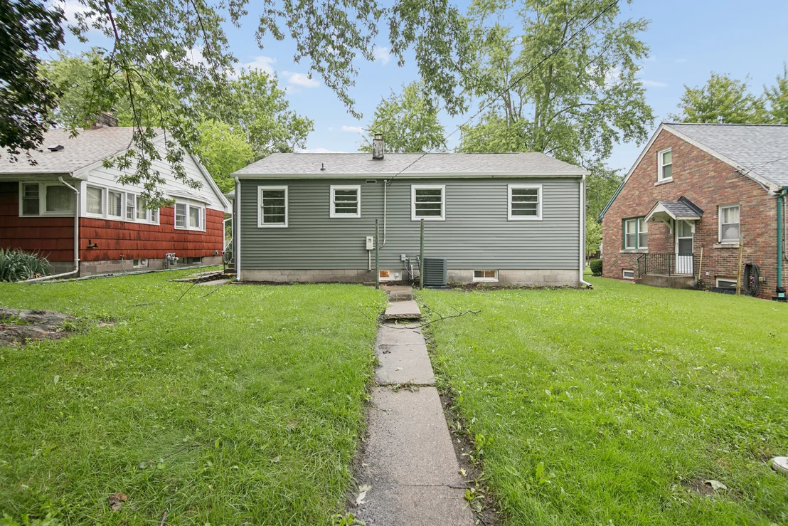 Photo of 1042 S 8TH Avenue
