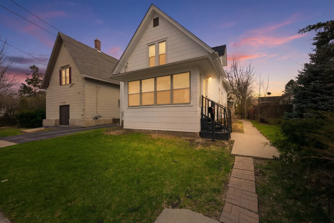 Photo of 835 Oak Street