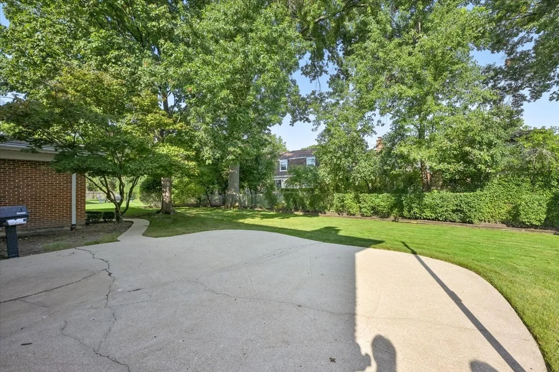 Photo of 937 Sutton Drive