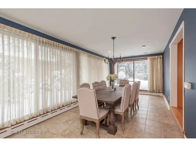 Photo of 730 Forest Road