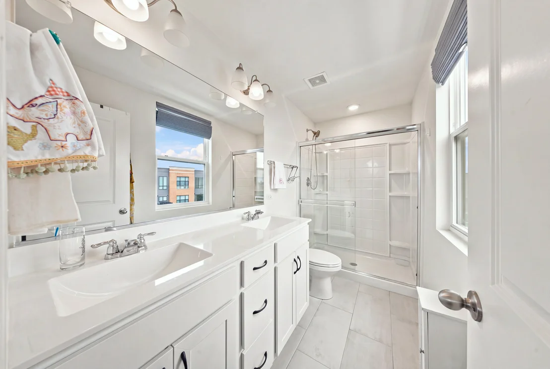 Photo of 2210 Venture Drive