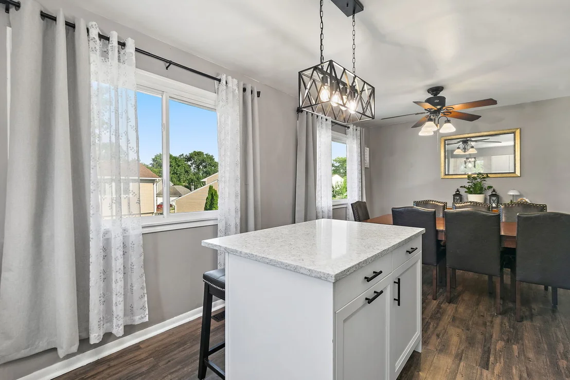 Photo of 17 Joslyn Drive