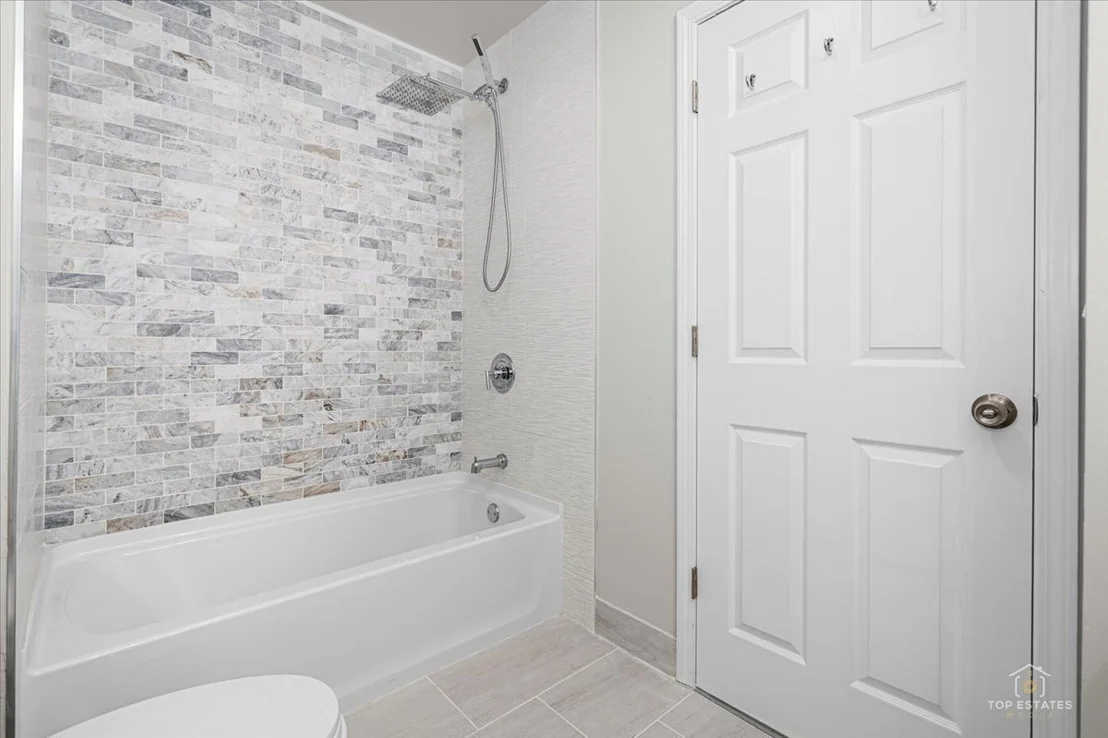 Photo of 716 River Mill Parkway