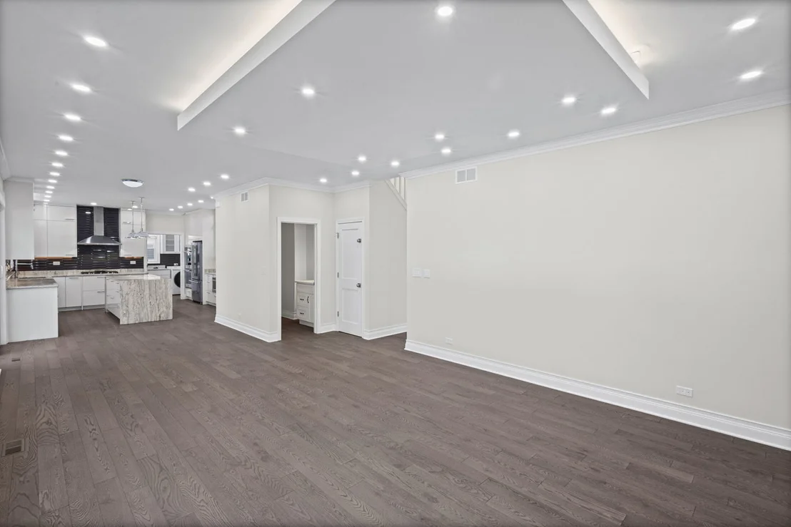 Photo of 7517 Main Street