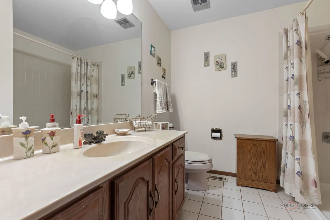 Photo of 1124 N Anvil Court