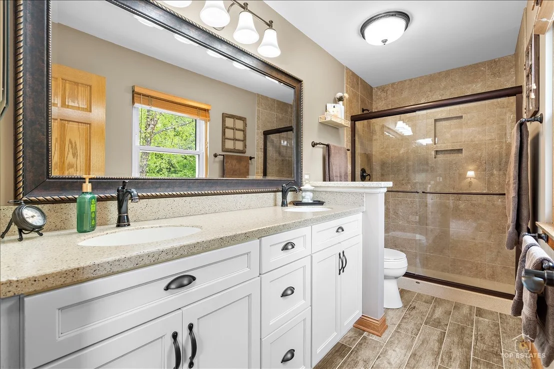 Photo of 312 Greenview Drive