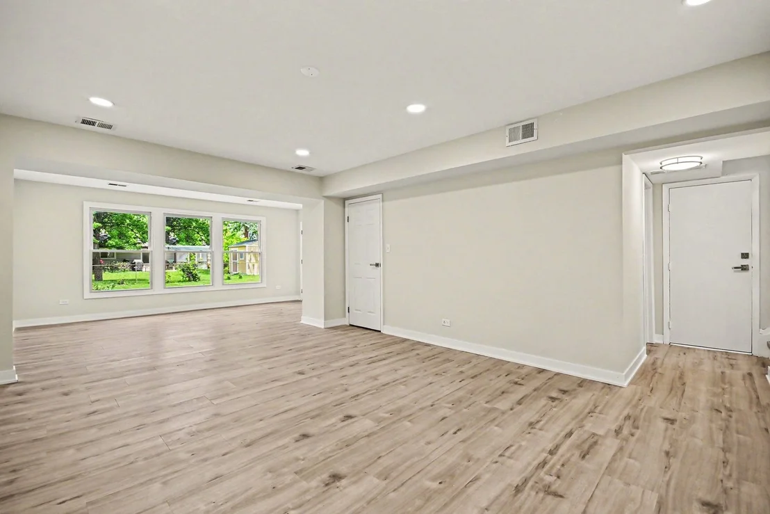 Photo of 1312 W Oakmont Road