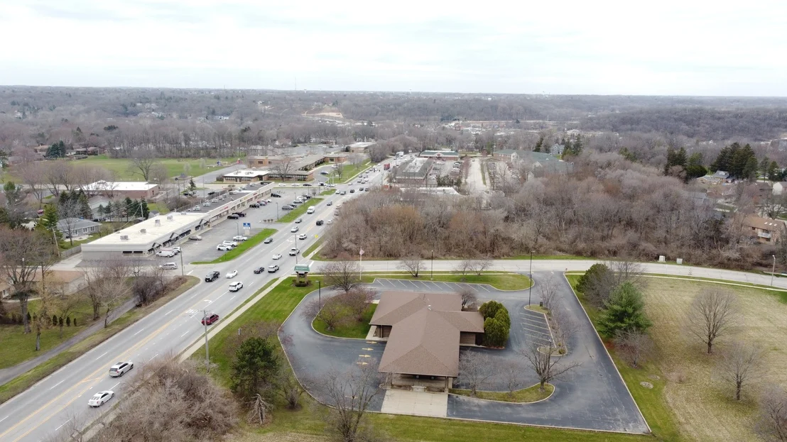 Photo of 1188 E Algonquin Road