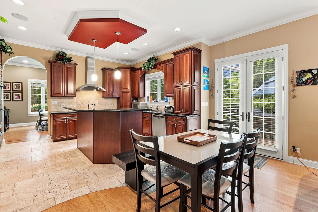 Photo of 1008 Meadow Road