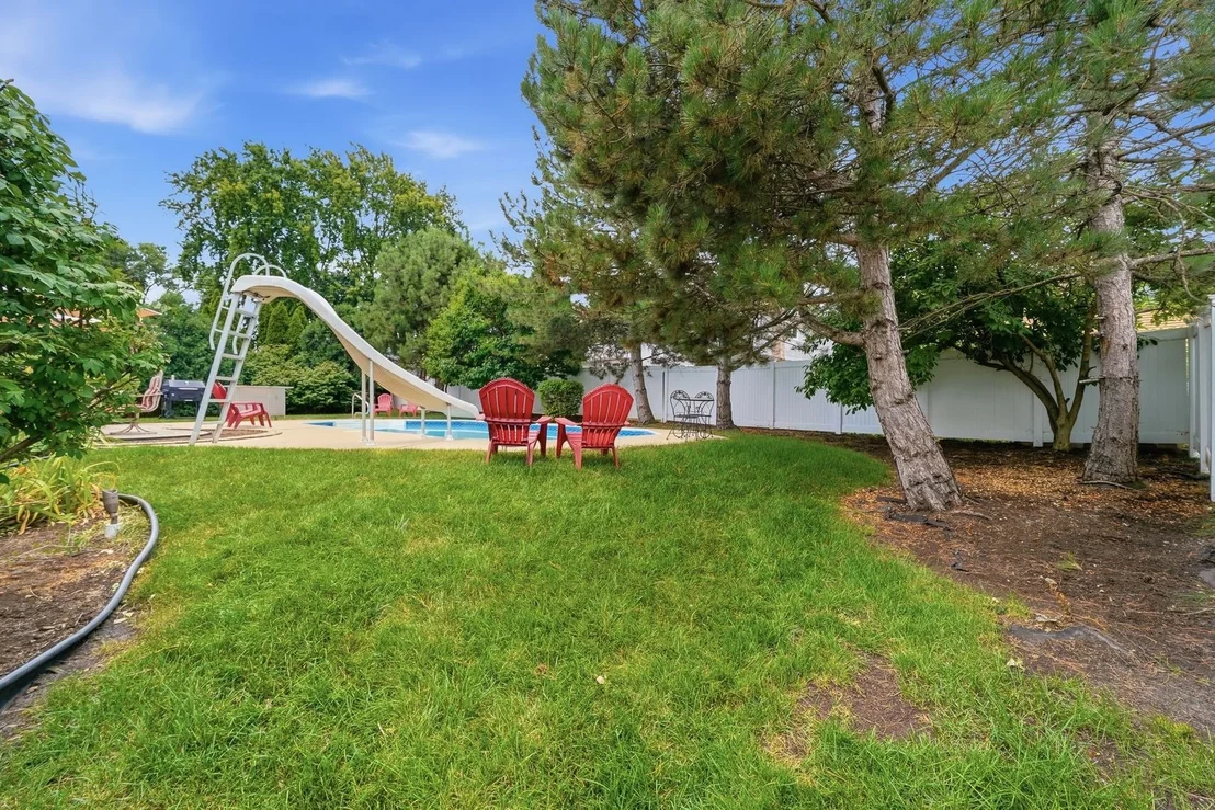 Photo of 567 Warbler Drive