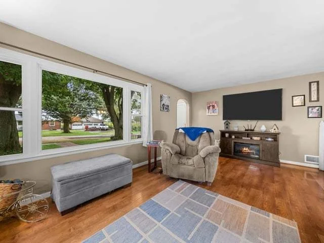 Photo of 110 N Maple Avenue