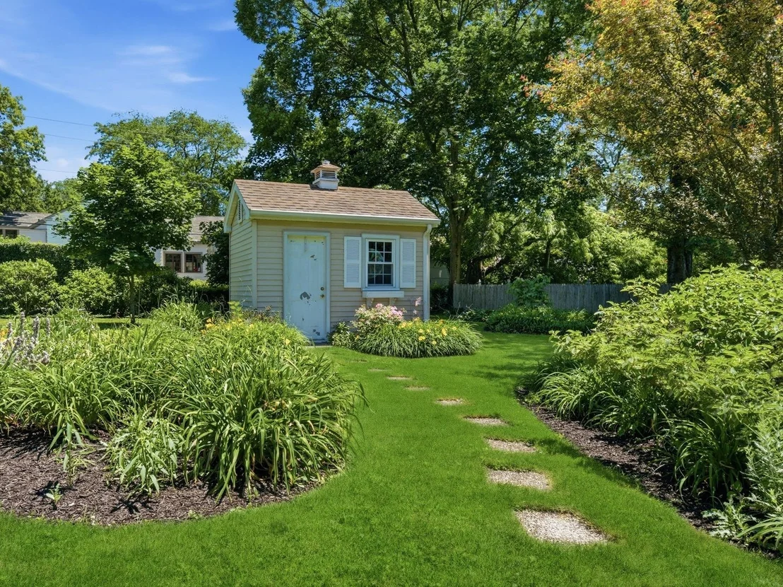 Photo of 1319 Bunker Avenue
