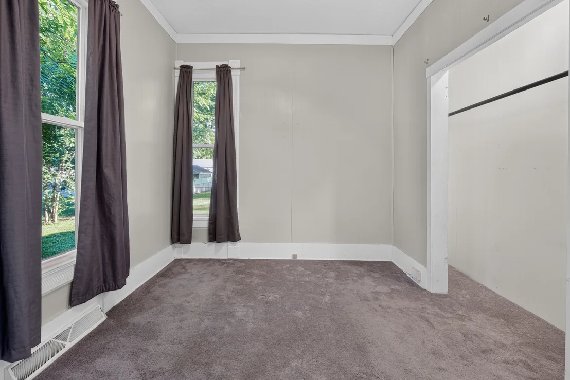 Photo of 306 E Locust Street