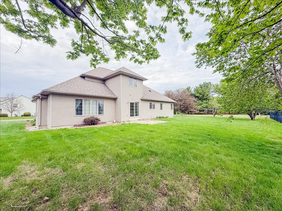 Photo of 4705 Stonebridge Drive