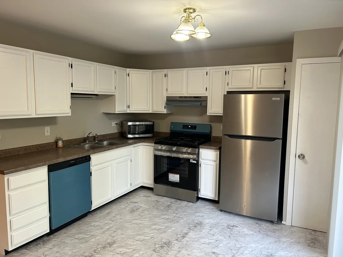 Photo of 1116 STRATFORD Lane