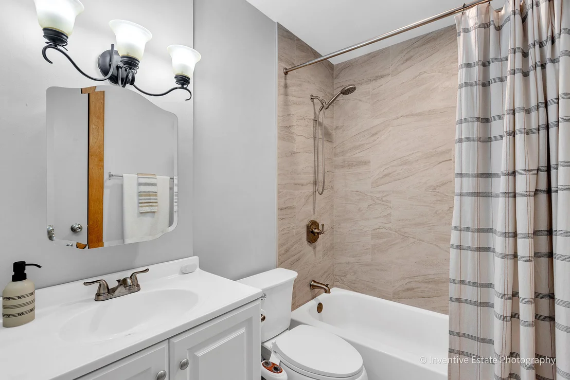 Photo of 1560 Sheffield Drive
