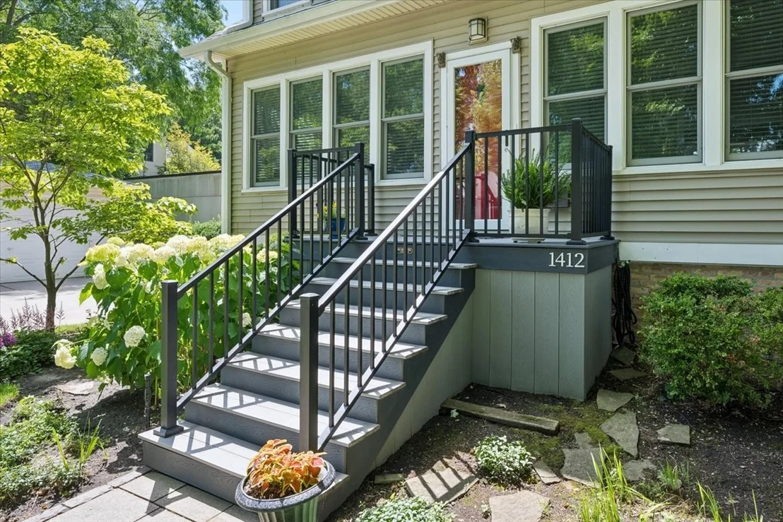 Photo of 1412 Leonard Place