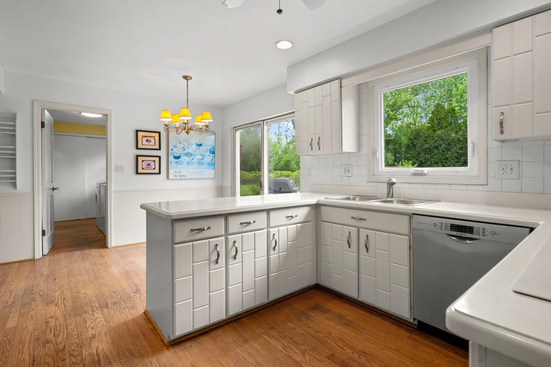Photo of 3142 Hemlock Lane