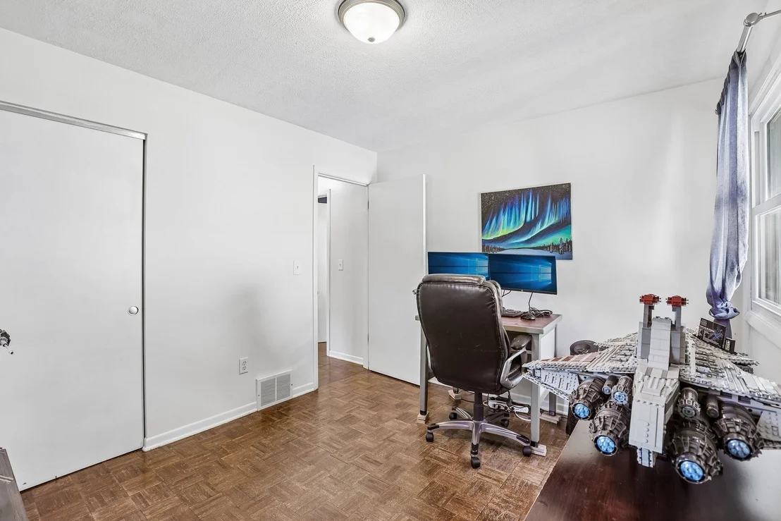 Photo of 523 Maplewood Drive