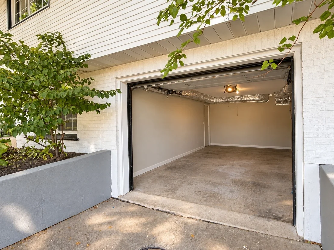 Photo of 426 Amherst Avenue