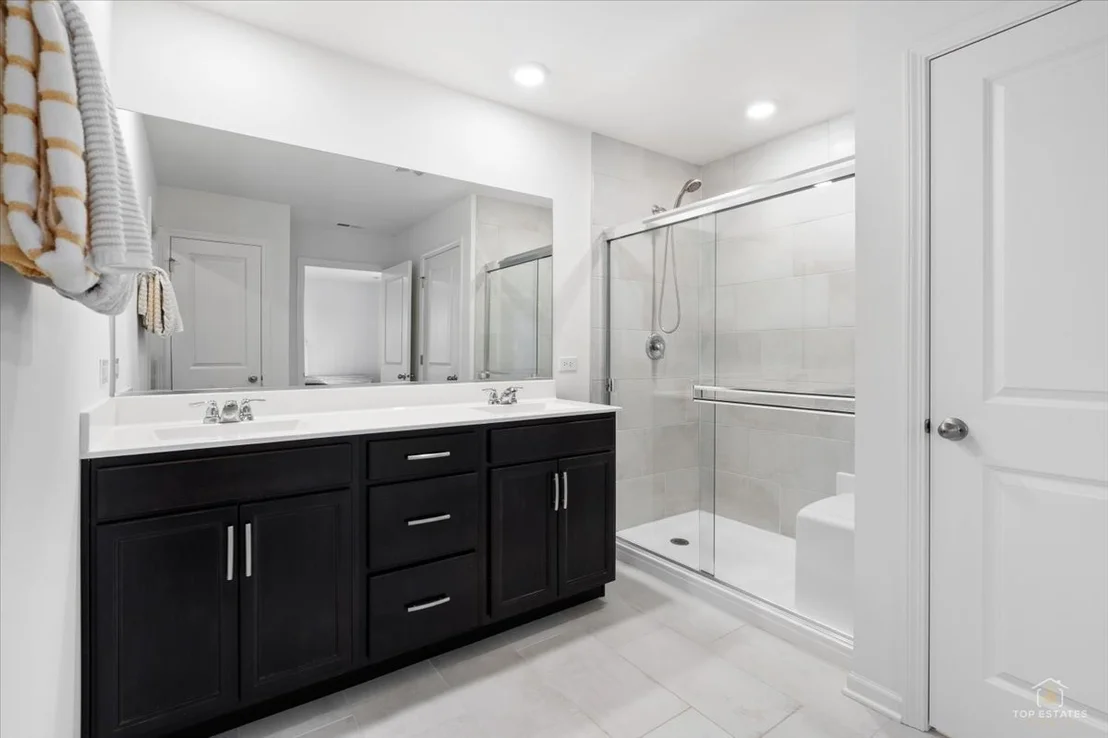 Photo of 695 Kentshire Circle