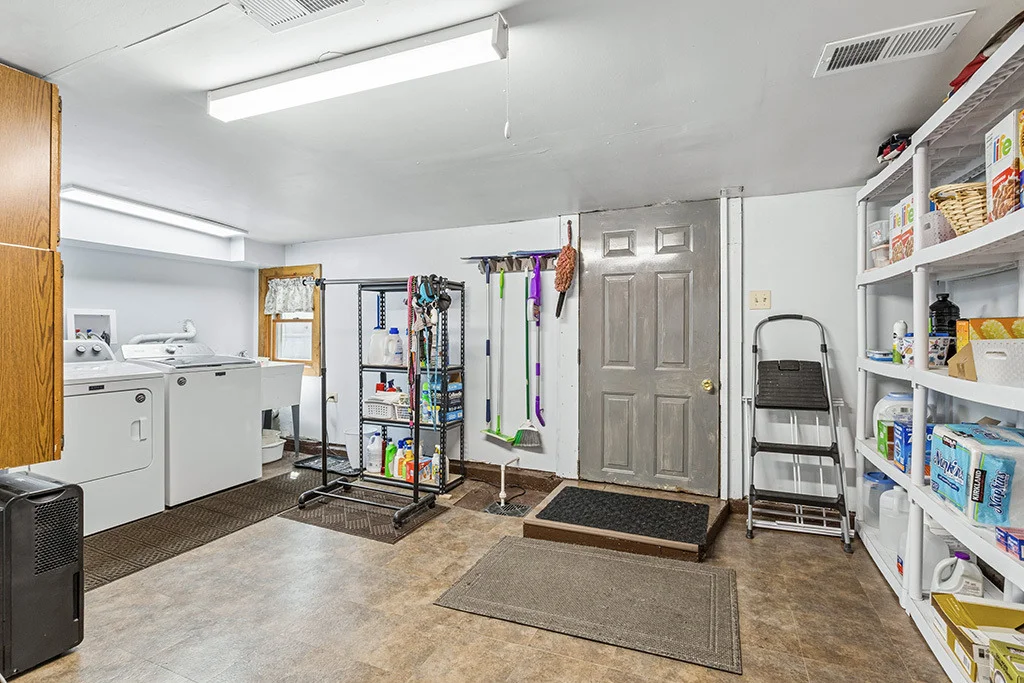 Photo of 421 THORNTON Street