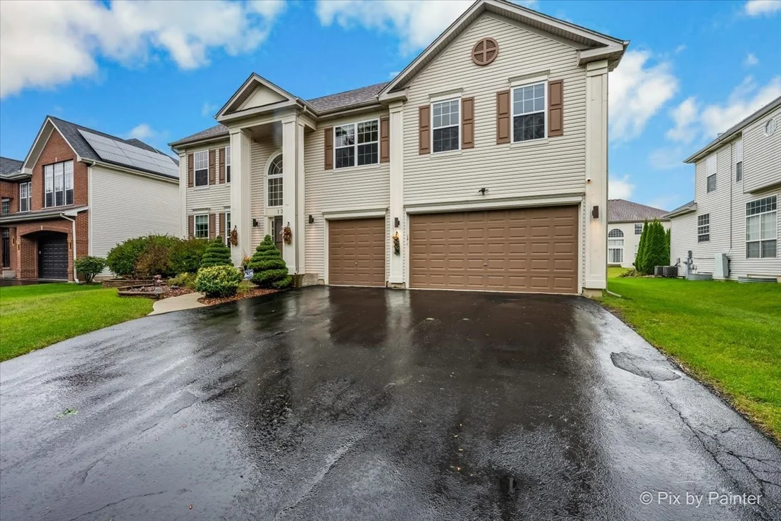 Photo of 1327 Palisades Drive