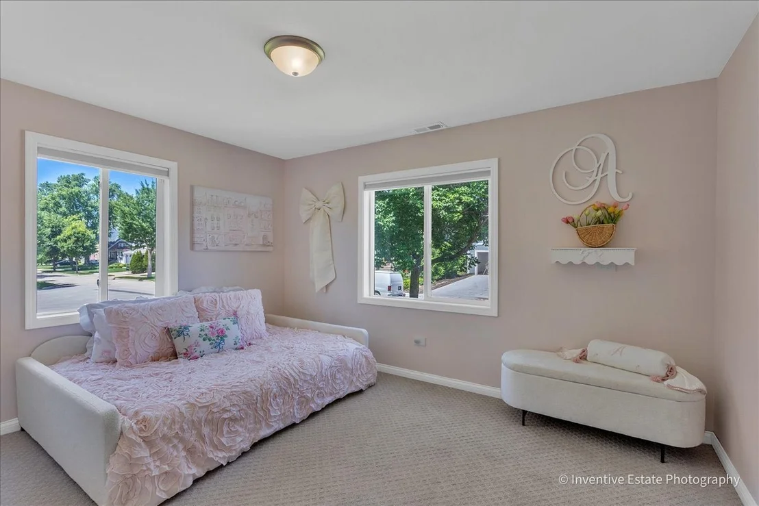 Photo of 331 W Hillside Avenue