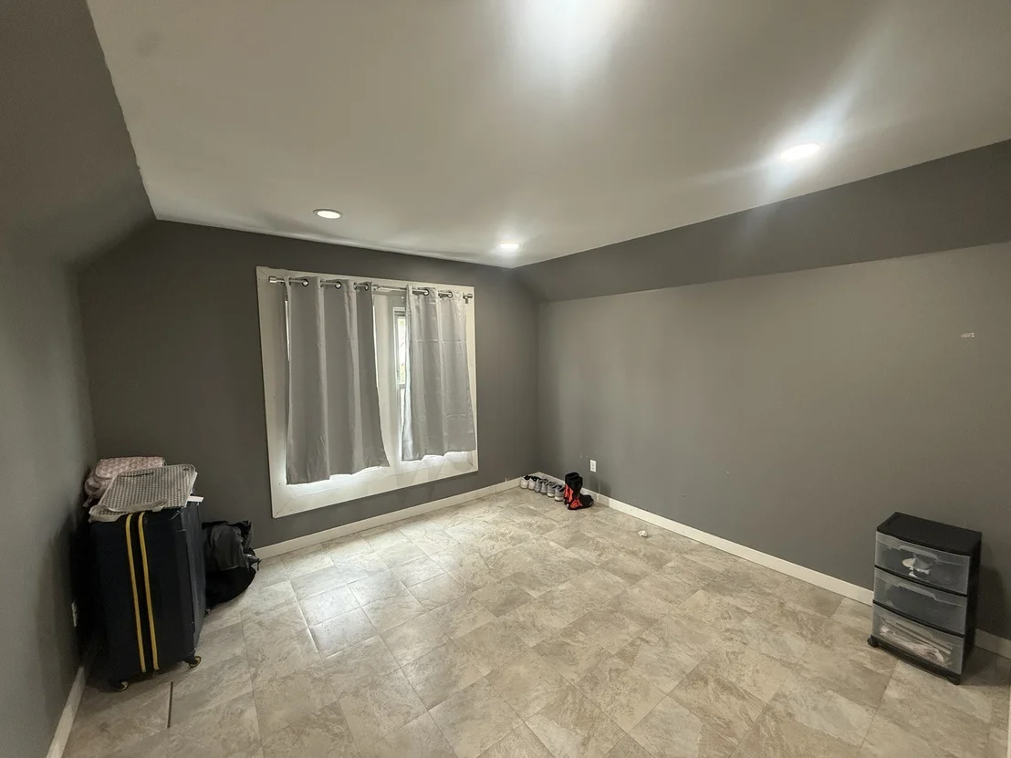 Photo of 35 W 108th Place