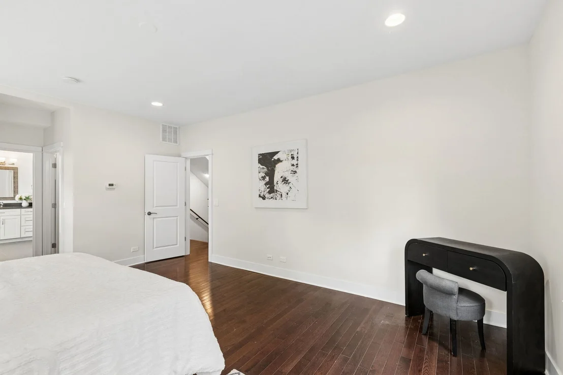 Photo of 2412 Noyes Street