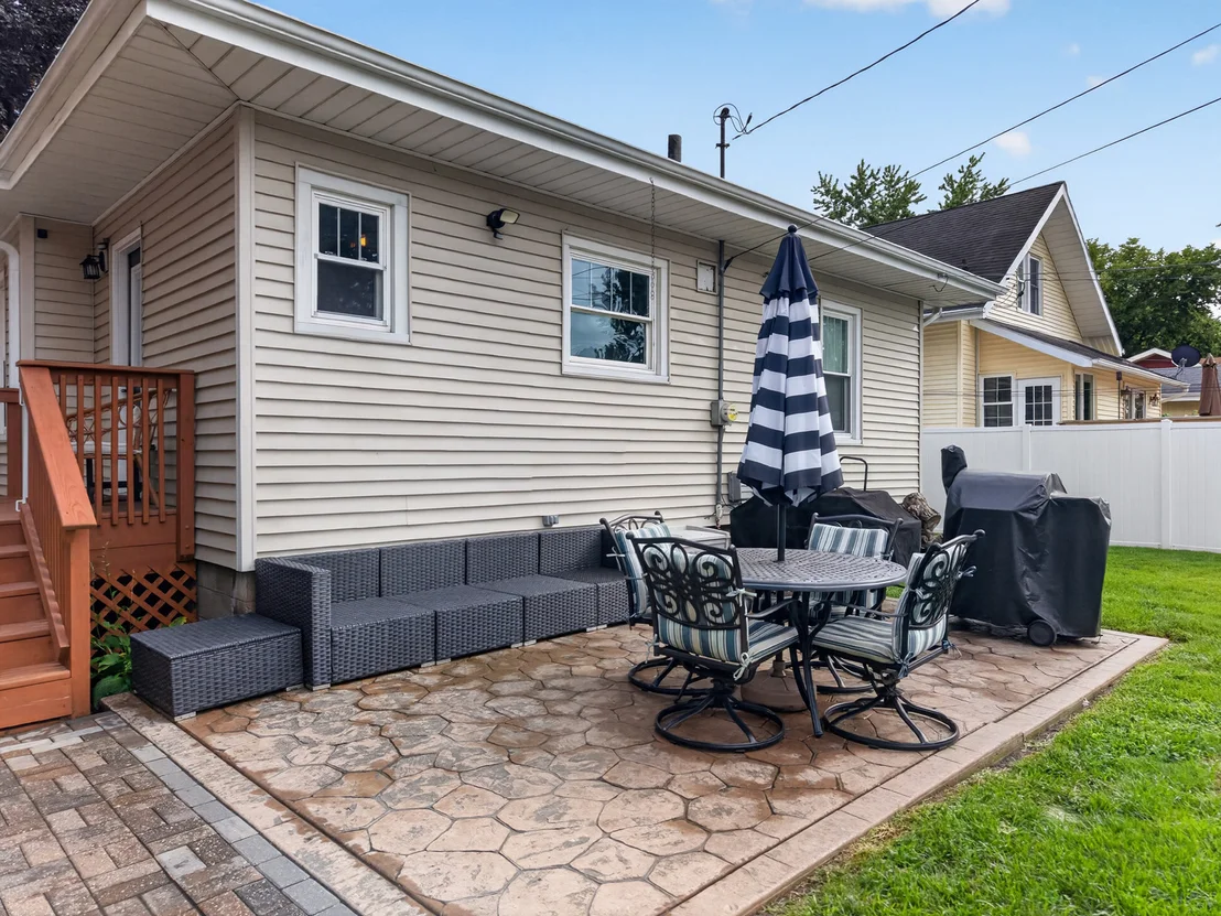 Photo of 1456 Birchlawn Place