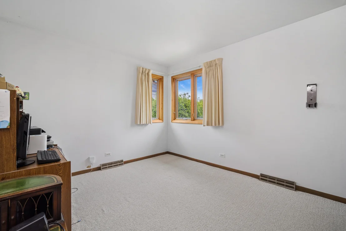 Photo of 484 Springhill Drive