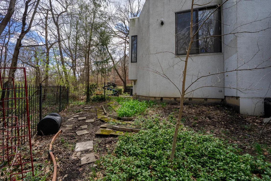 Photo of 324 Gina Drive