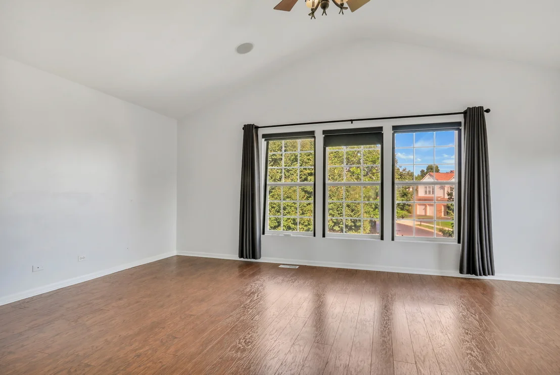 Photo of 2833 Waterfront Avenue