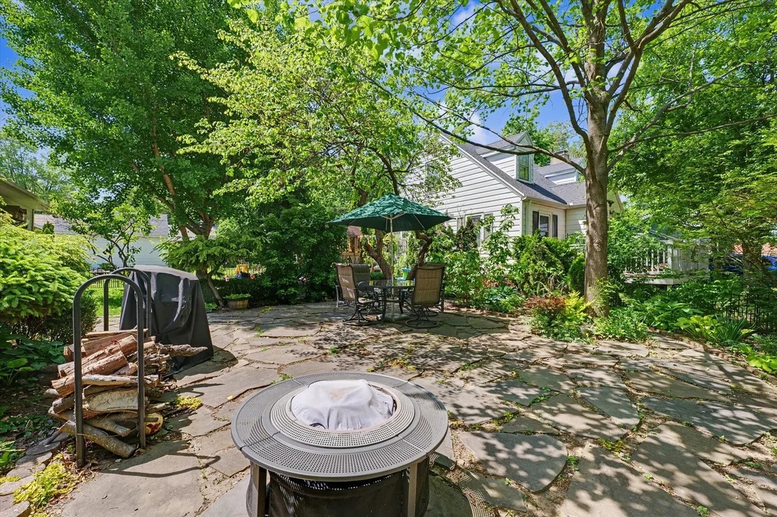 Photo of 1202 W Healey Street