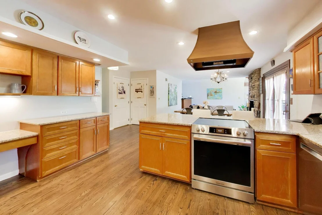 Photo of 1109 Shermer Road