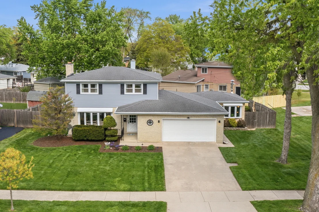 Photo of 237 N Pioneer Drive