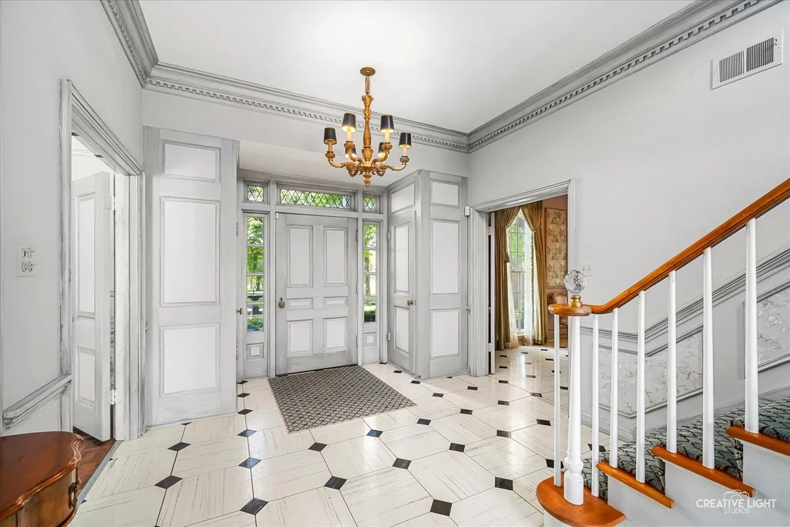 Photo of 33W451 Surrey Road
