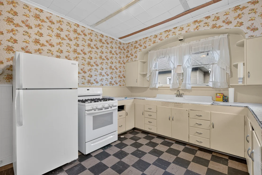 Photo of 115 7th Street