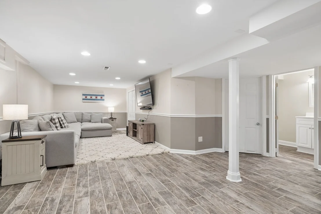 Photo of 809 E Division Street