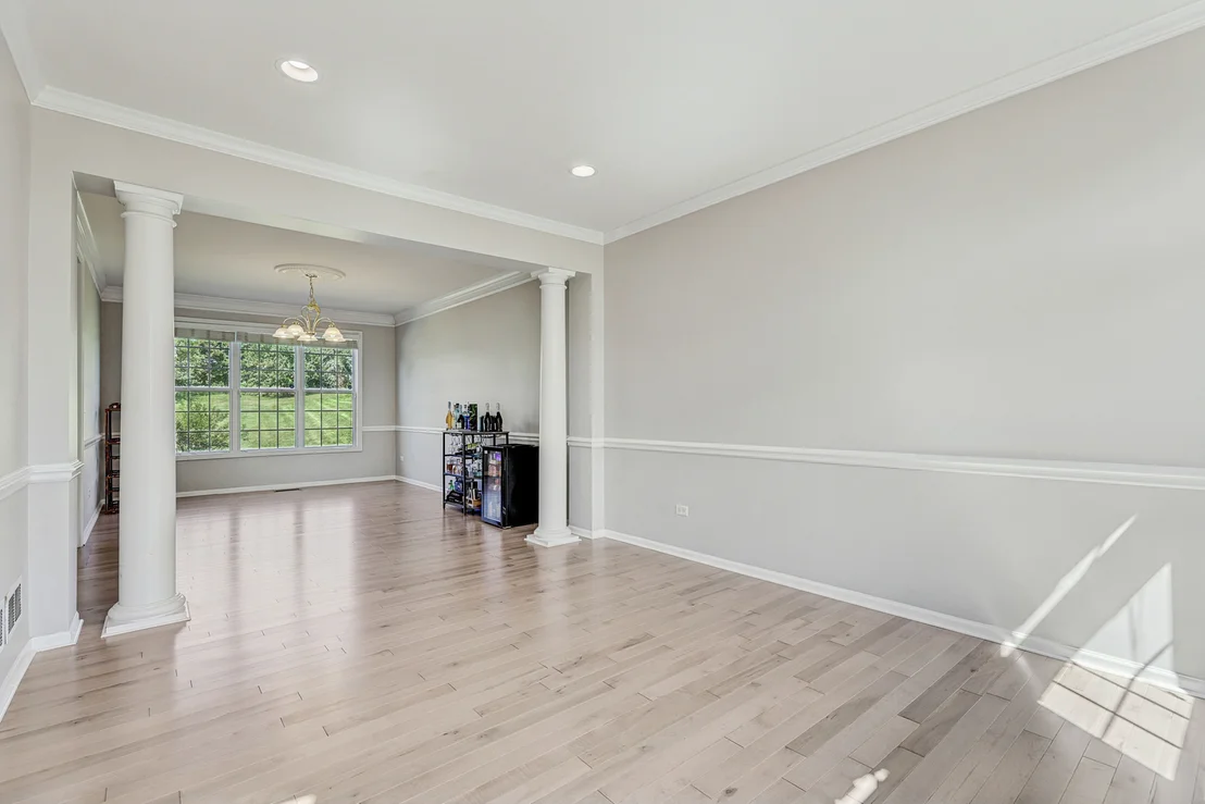 Photo of 5587 Notting Hill Road