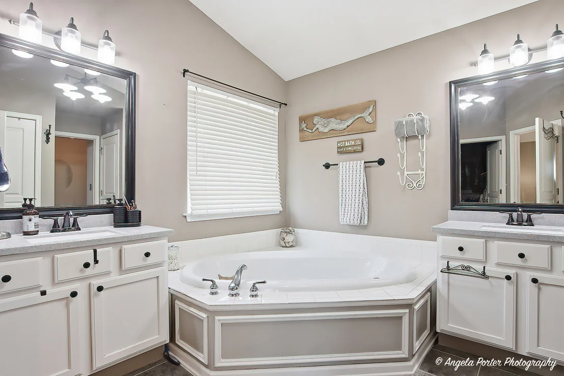 Photo of 491 Saratoga Circle