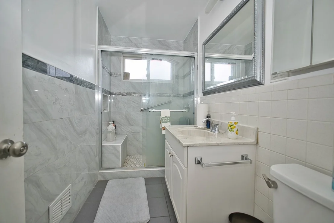 Photo of 6948 Beckwith Road
